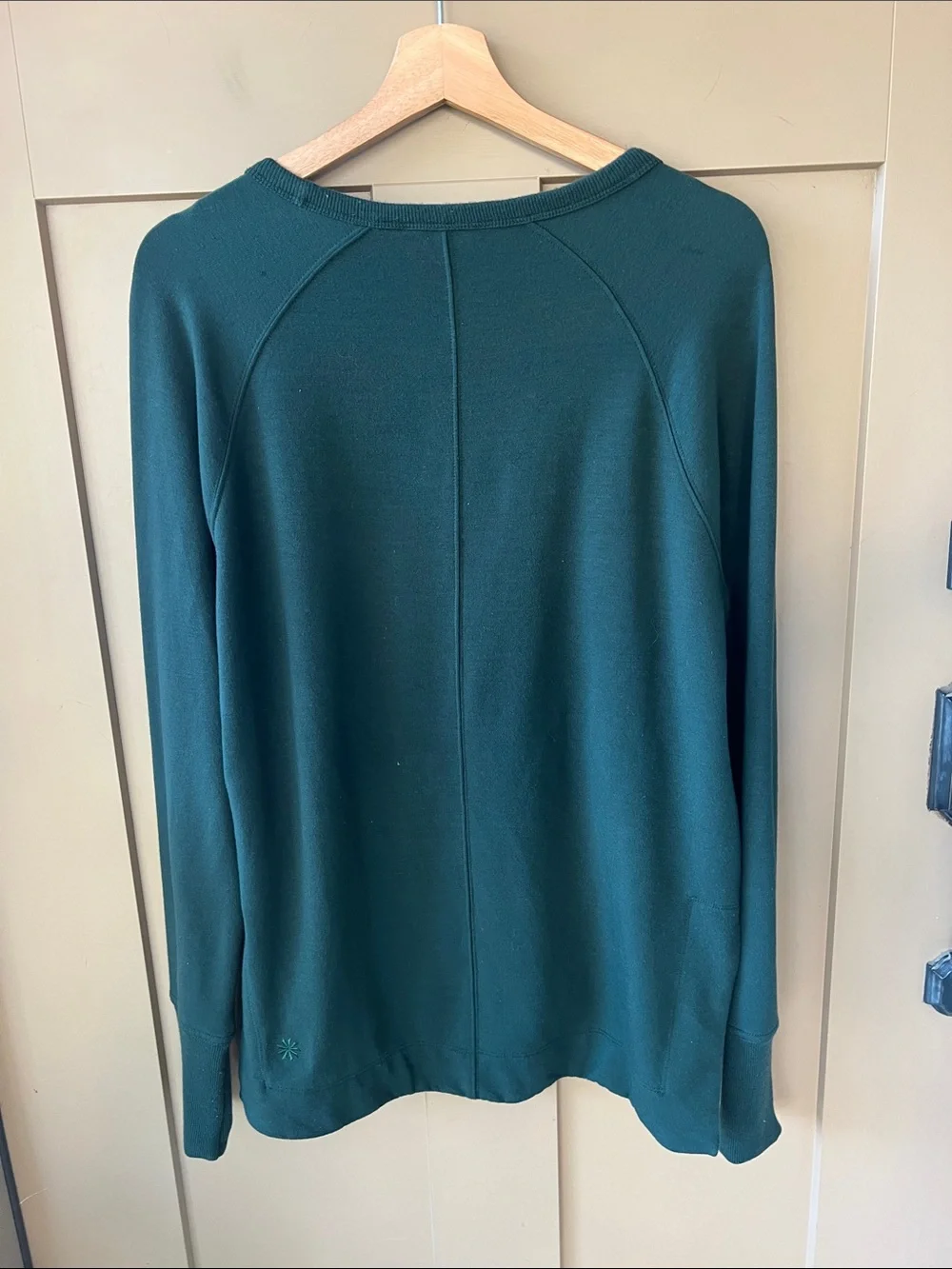Athleta Sz S Sundown Sweatshirt in Forest Green